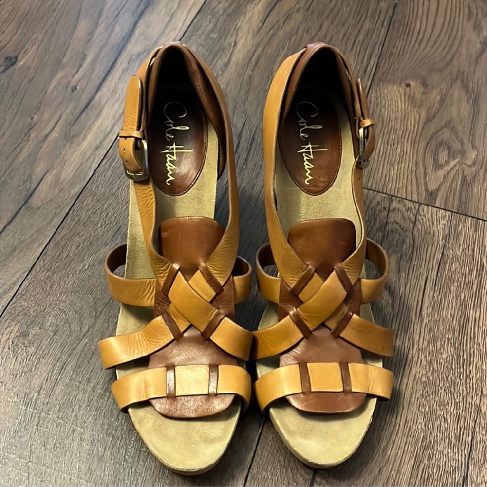 Cole Haan X Nike Air two toned leather heel sandal size 8